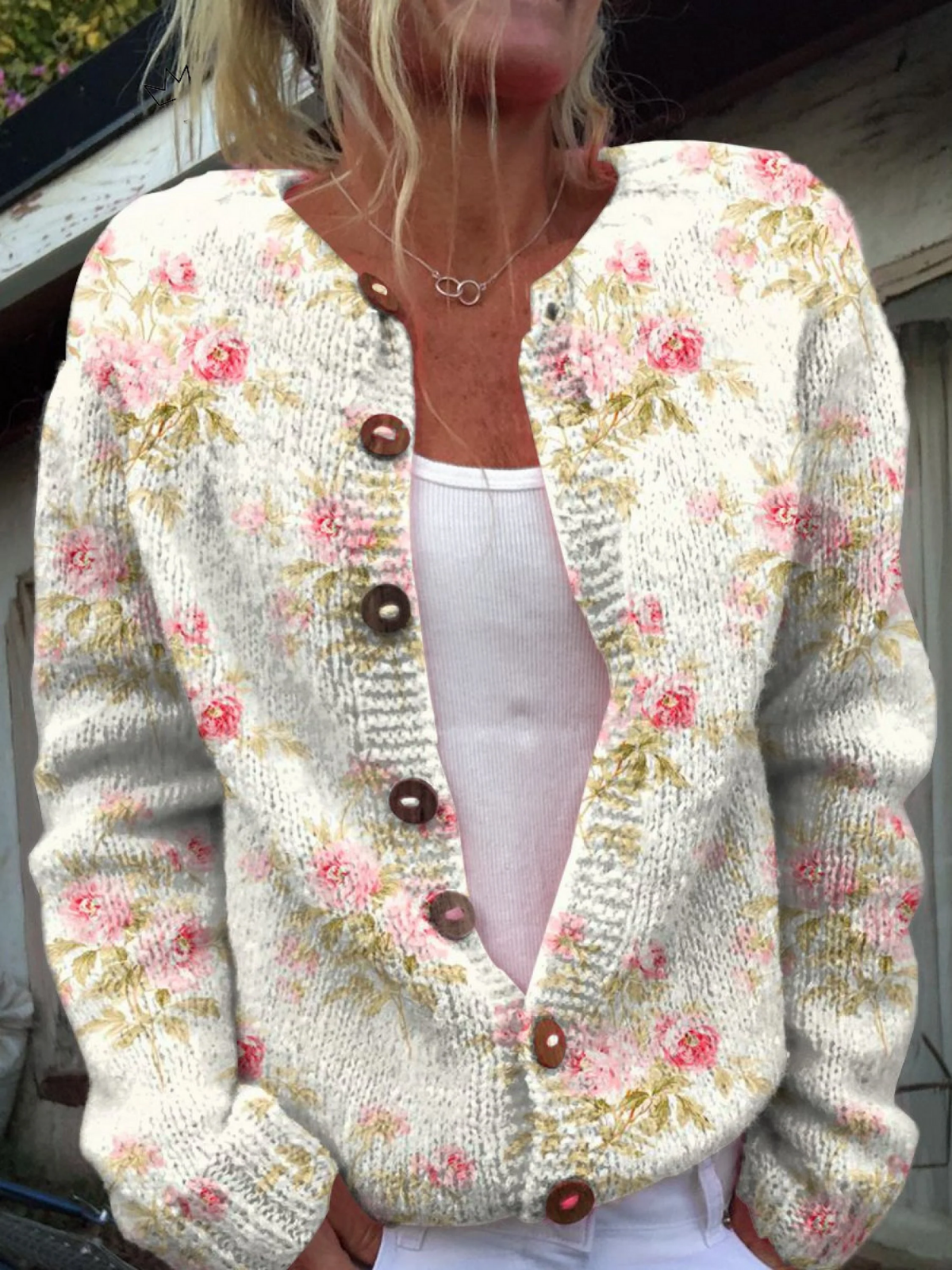 Cardigan med knapper og print af friske pink blomster og grønne blade