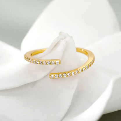 Eliandrea | Klassisk zirkonia-ring i 18K guld