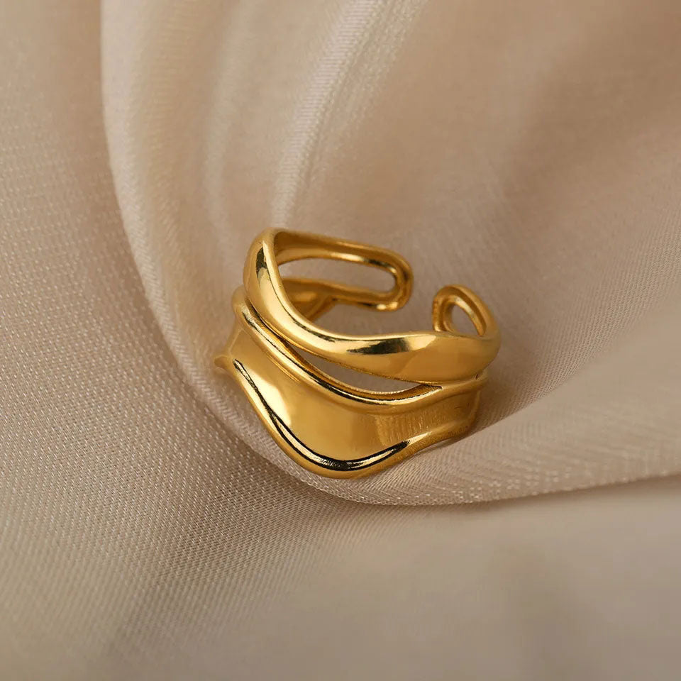 Almareine | Ring i 18K guld