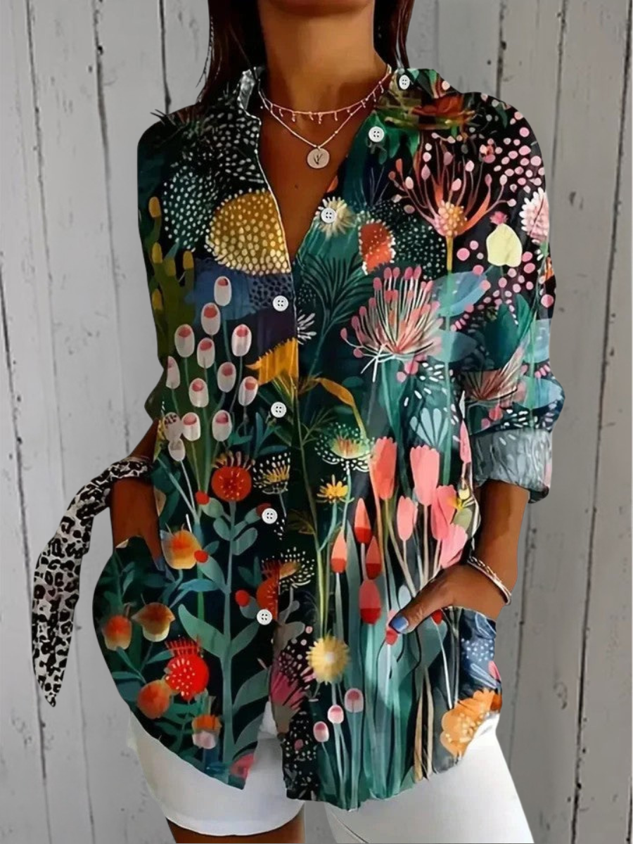Anica | Livlig kunstnerisk skjortebluse med knapper