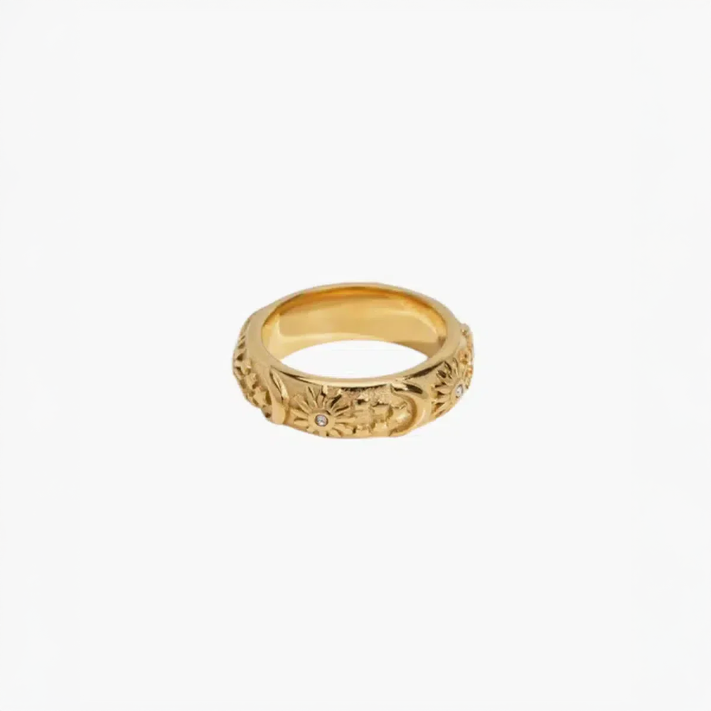 Stelléa | Design Dourado Celestial