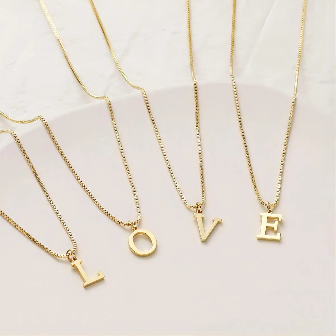 Enzhalynne | Colar com Iniciais em Ouro 18K