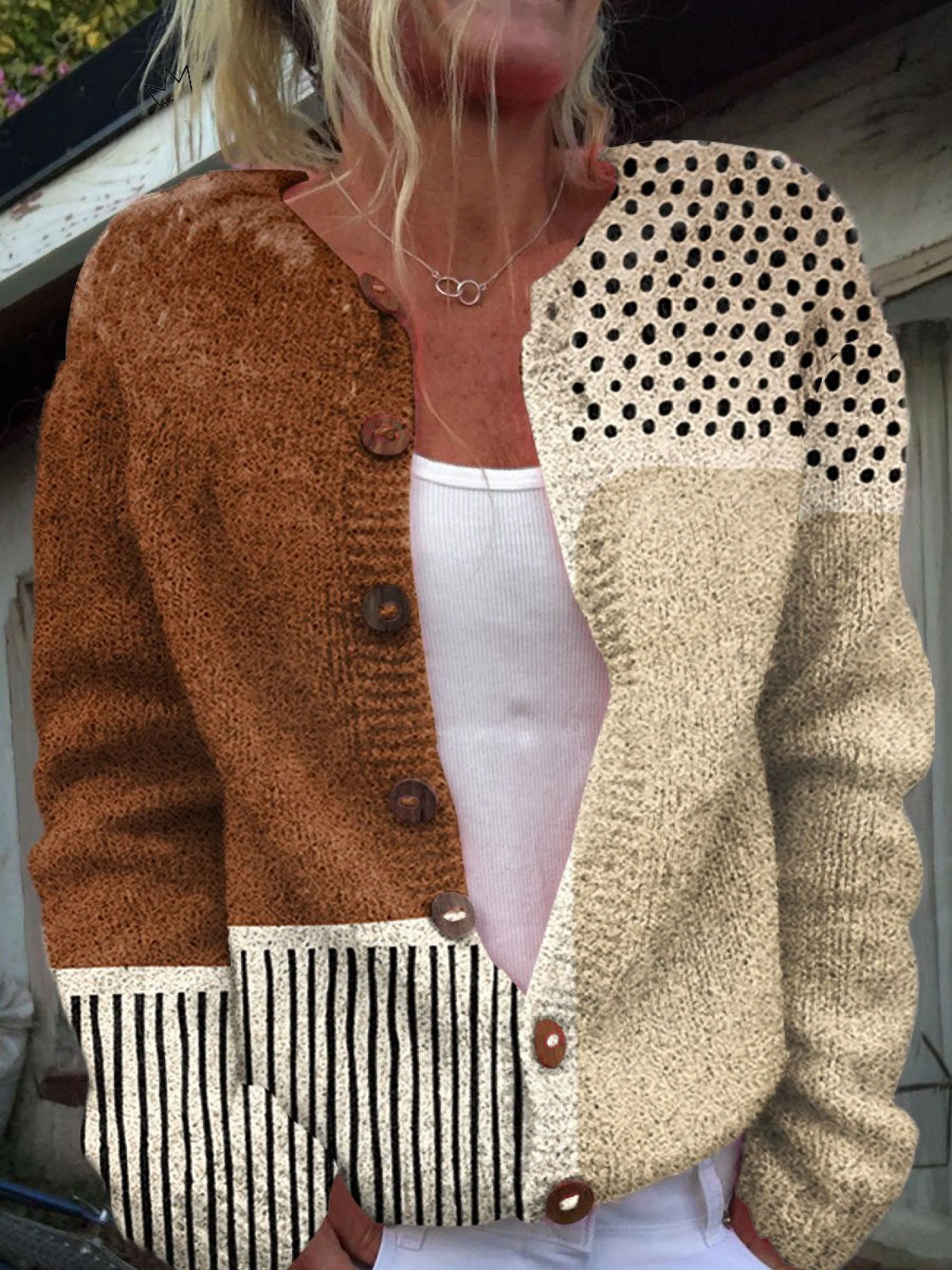 Minimalistisk abstrakt polkaprikket cardigan med knapper