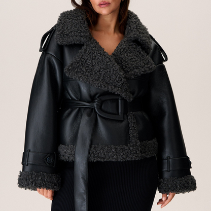 Eullie – Casaco de Shearling com Cinto e Elegância Atemporal