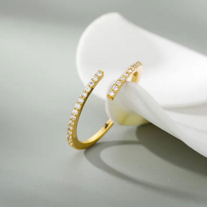 Eliandrea | Klassisk zirkonia-ring i 18K guld