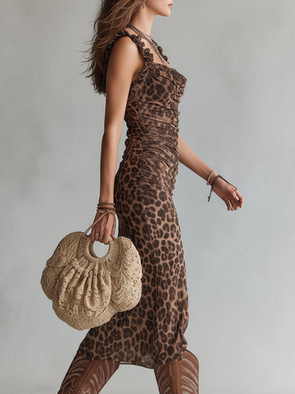 Vestido Midi Retro com Estampa de Onça, Barra com Franja de Fungo e Fenda