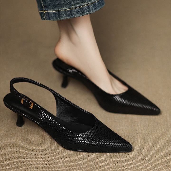 Saltos Slingback de Couro Céliane com Bico Fino