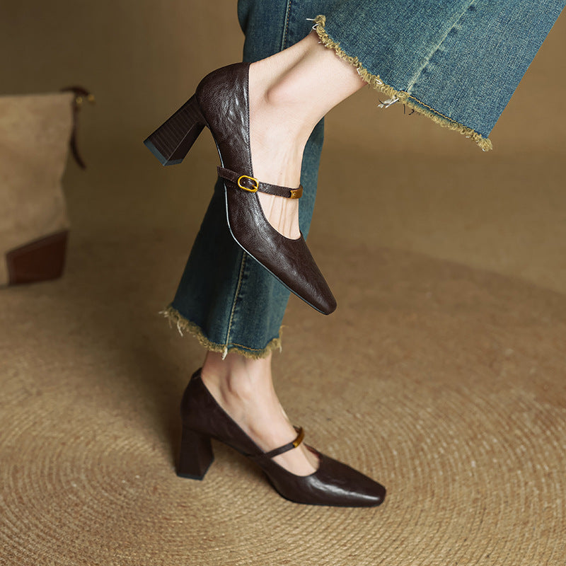 Pumps de Couro Marleon com Tira