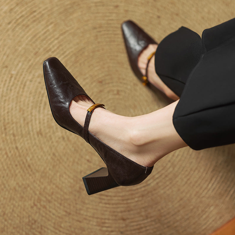 Pumps de Couro Marleon com Tira
