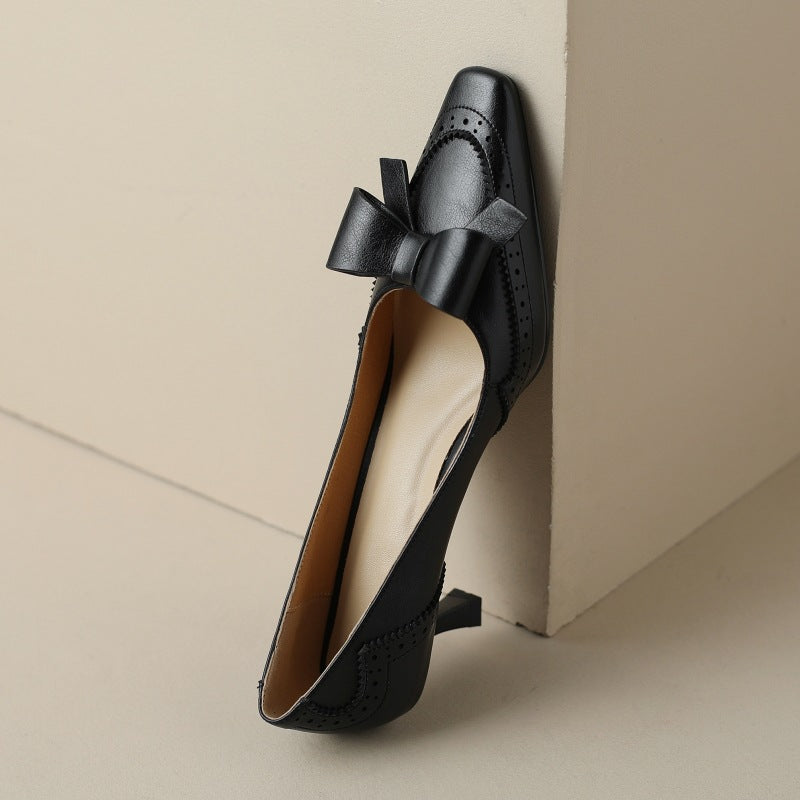 Pumps de Couro Célora com Fita