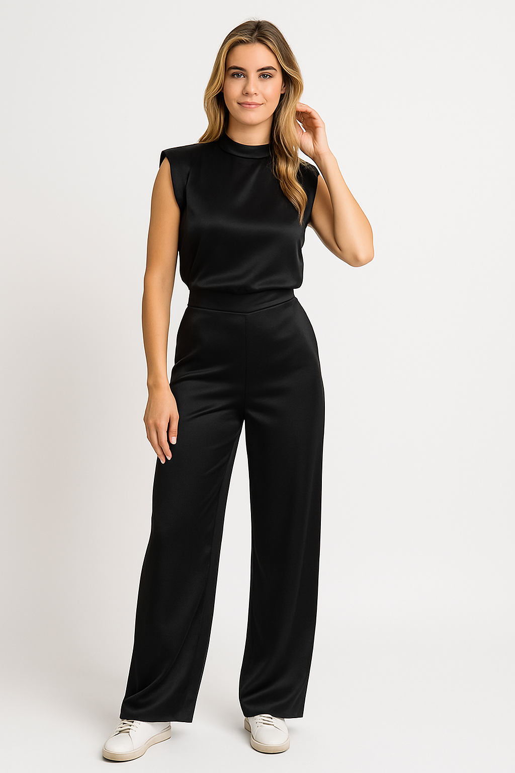 Catharina | Kvinders Jumpsuit – Luksus Satinlook, Ærmeløs, Vide Ben, Åben Ryg