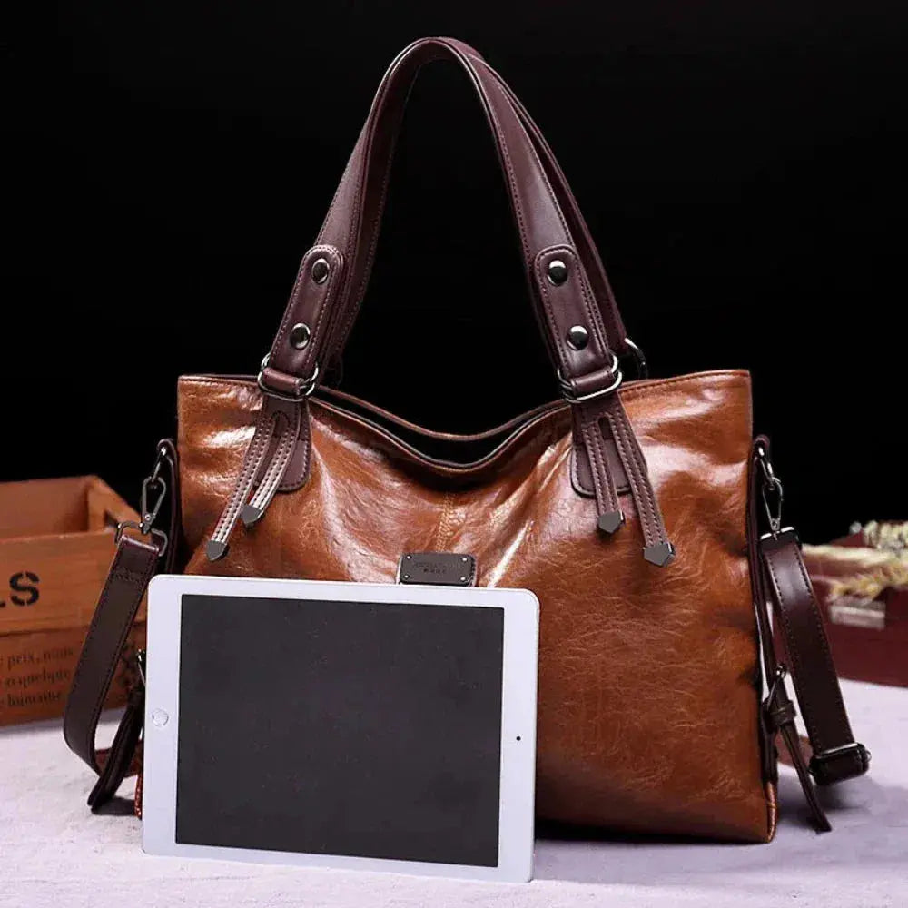 Claire’s Travel Bag | Classic Version