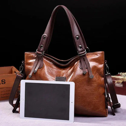 Claire’s Travel Bag | Classic Version