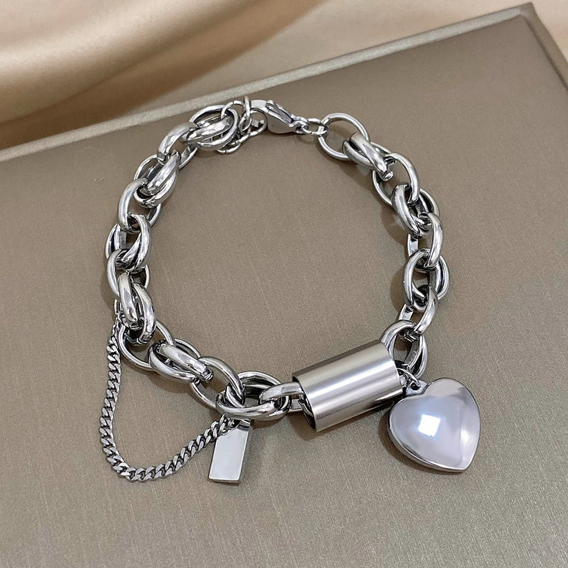 CHUNKY GOLD HEART BRACELET