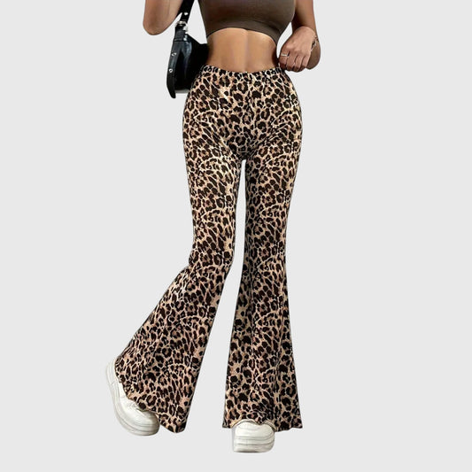 Pantalones acampanados con estampado de leopardo