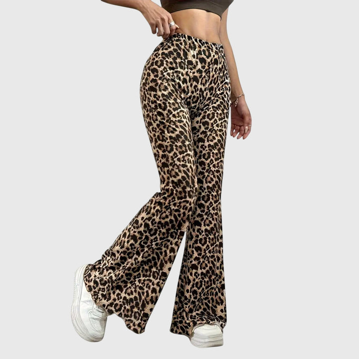 Pantalones acampanados con estampado de leopardo