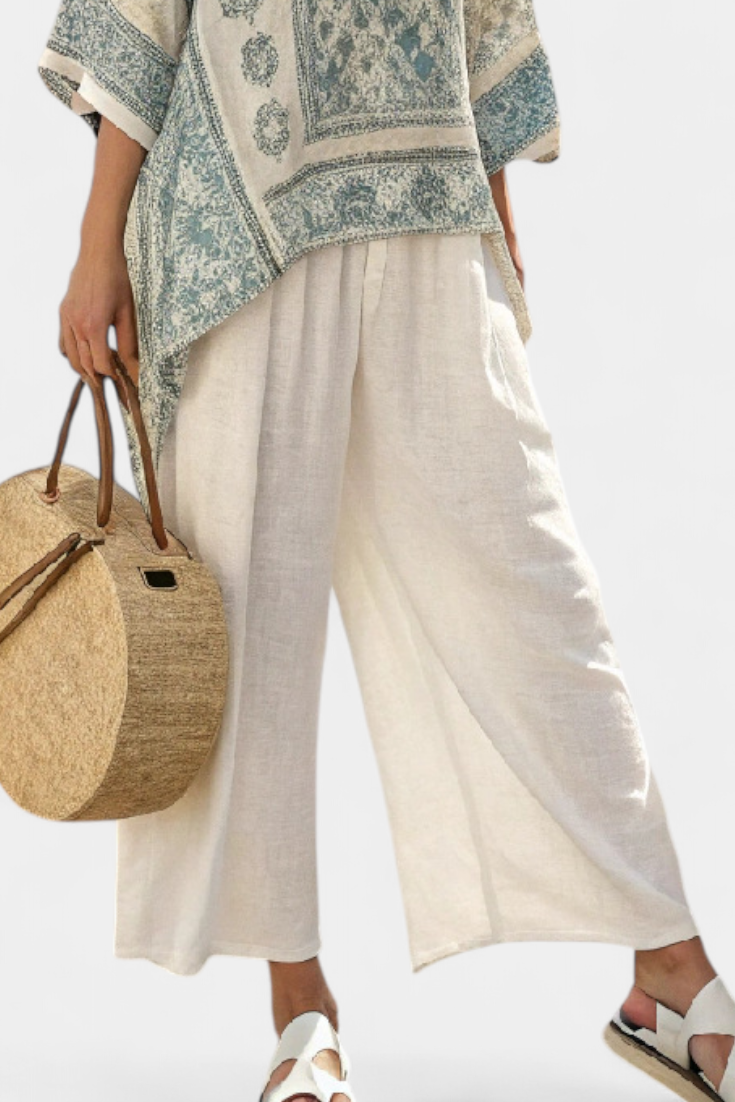 Quinley | Komfortabel Bluse med Print & Hvide Bukser med Vide Ben